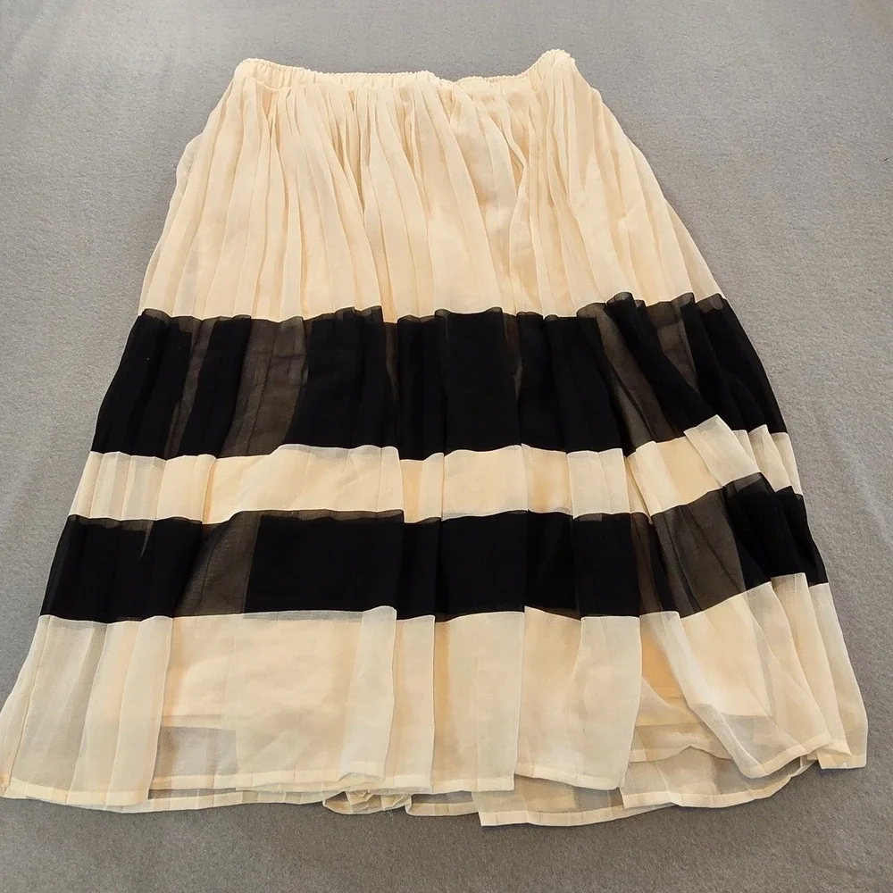 Who What Wear Pleated Midi Skirt Womens Medium Cream Black Striped Elastic Waist - Picture 1 of 6